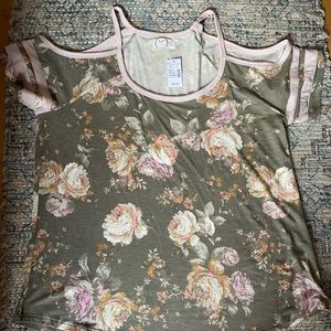 Maurices new top size xxl